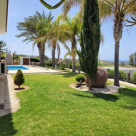 Bananorama Villa