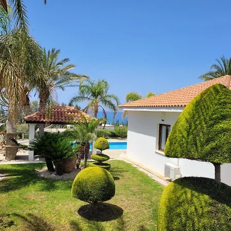 Bananorama Villa Kissonerga